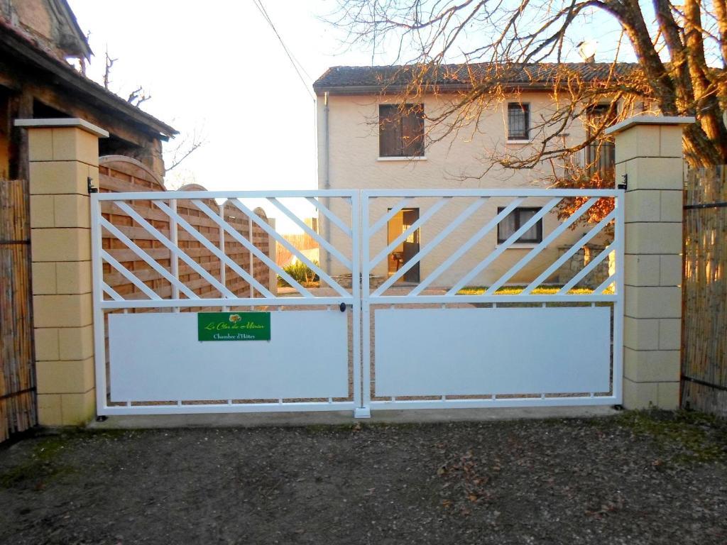 Chambres D'Hotes Le Clos Du Murier Villefranche-de-Rouergue Cameră foto